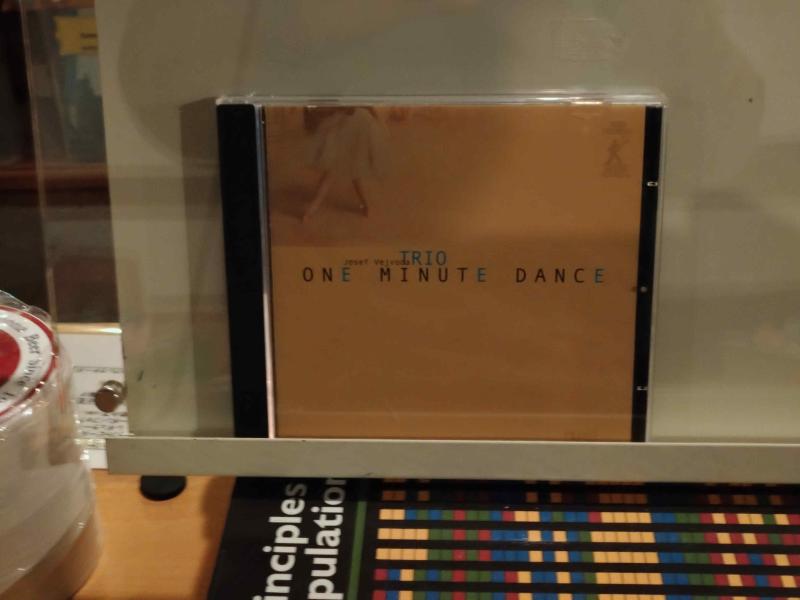 ファイル名: CD-1.jpg
ファイルサイズ: 37KB CD-1